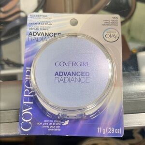 COVERGIRL Advanced Radiance Powder with Creamy Natural 110